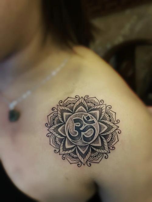 om tattoo ideas,Om Tattoo Ideas: A Comprehensive Guide