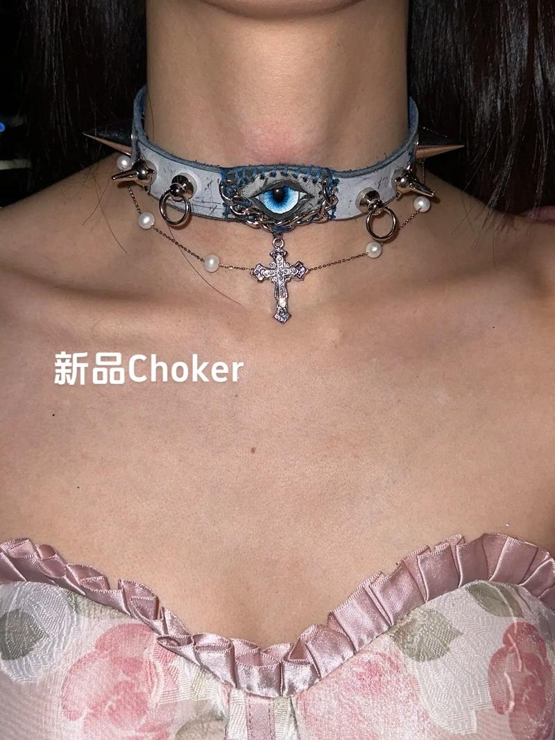 om choker,Understanding the OM Choker: A Comprehensive Guide